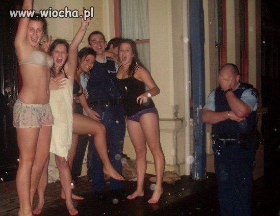 Policja Też Musi Się Zabawić