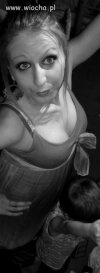 Wszyscy ręce w górze
