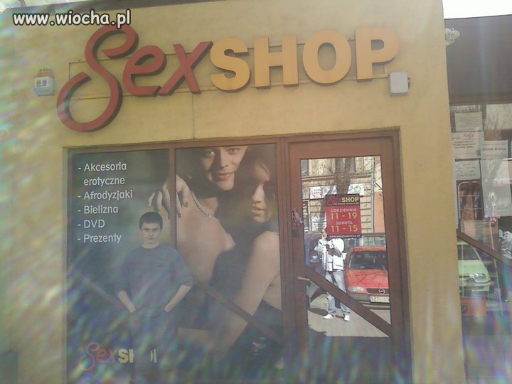 14-latek reklamą sex shopu