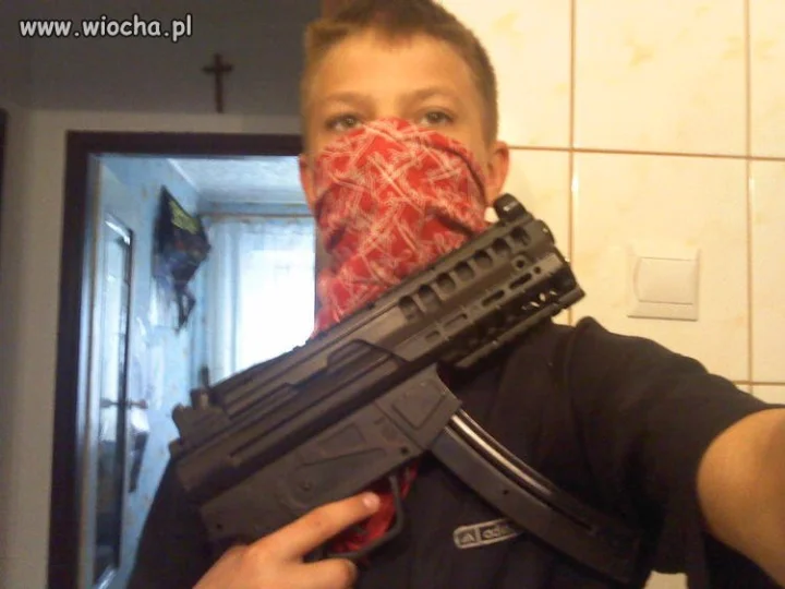 14 letni "gangster" 