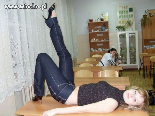 Takie tam prężenie się na ławce...