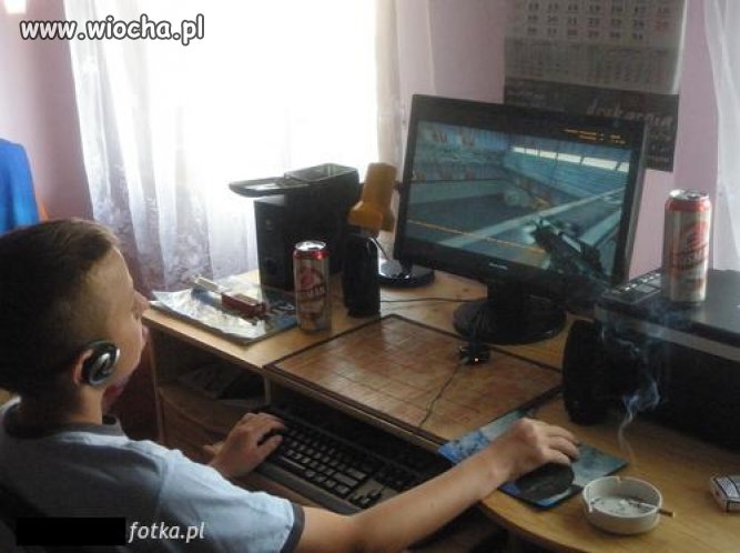 14 latek z fajkami i piwem