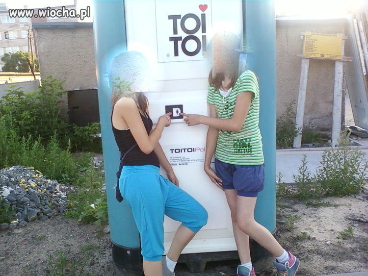 Takie tam przy Toi Toju . 