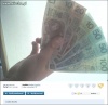 Szpan na wypłatę swojego chłopaka...