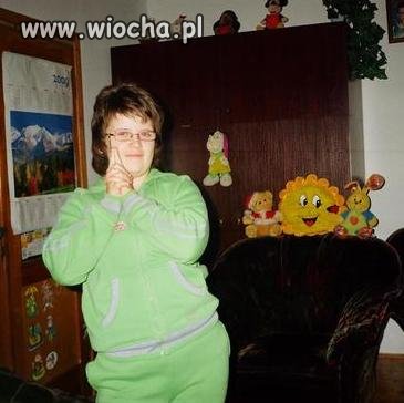 Gangsta z pluszakami w tle...