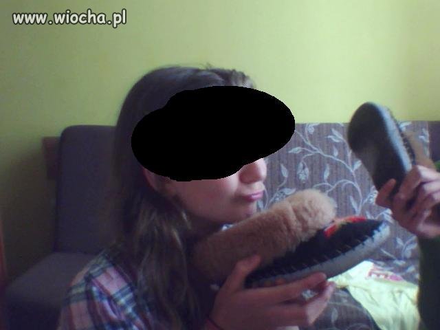 Nie ma to jak wąchanie kapci ...