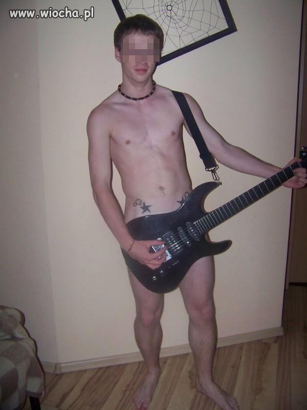 Chłopak z gitarą byłby dla mnie parą...