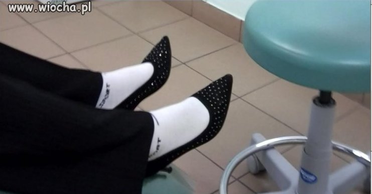 Wiocha w gabinecie stomatologicznym