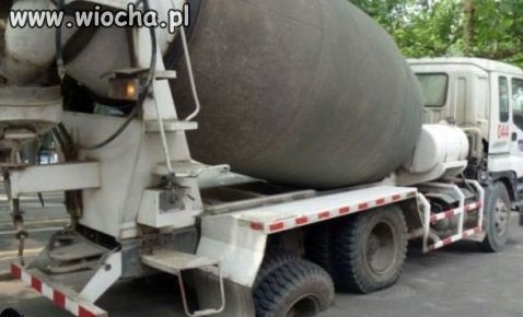 Kto pod kim dołki kopie