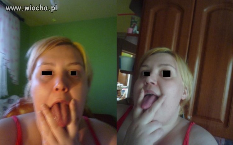 Wyciągnięty język i dwa palce