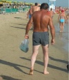 coś nierówno opalony