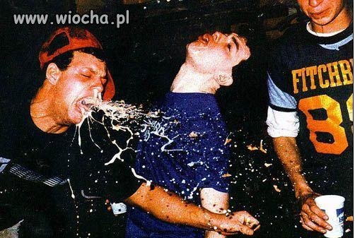 To koleś rzygnął 