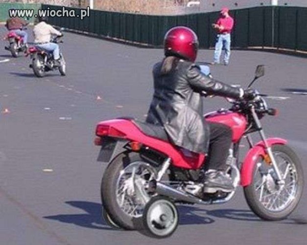 Motocykl na 4 kołach