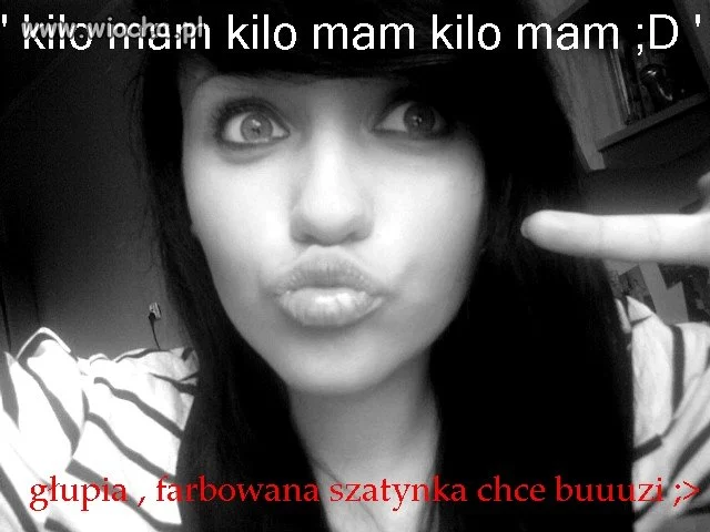Głupia szatynka chce buzi