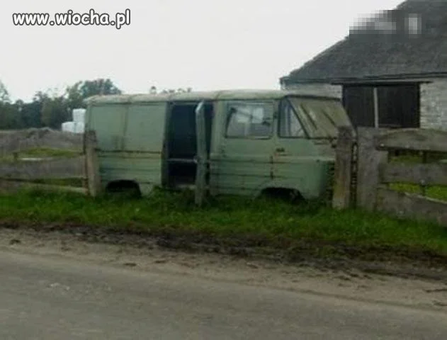 Polski przystanek autobusowy