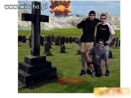 Takie tam zdjęcie na cmentarzu.