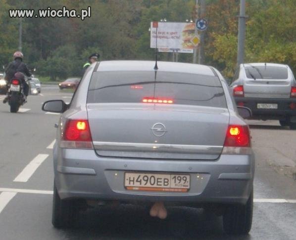 Facet musi mieć jaja.