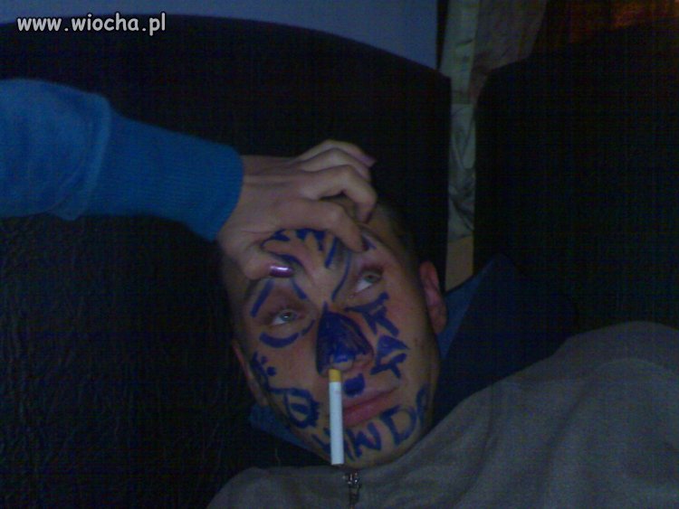 Nie zasypiaj wśród znajomych 