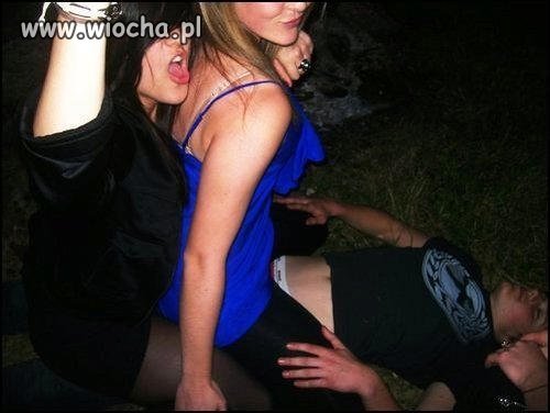 Wiocha na całego, co trzy to nie jedna
