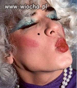 Babcia plus makijaż 