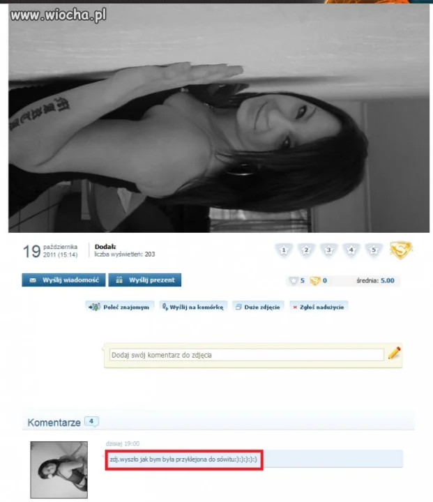 Przyklejona do "sówitu"