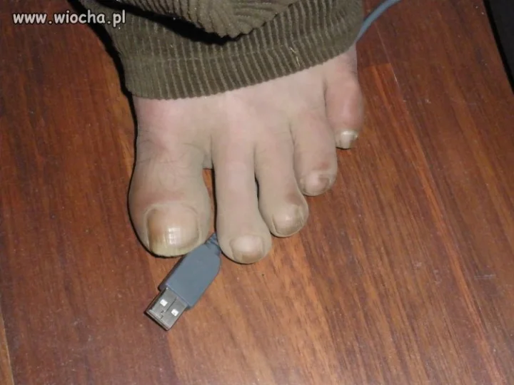 Ja bym ten kabel wyrzucił 