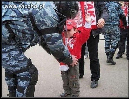 Młody kibol