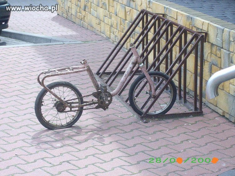 ROWER PRZY BIEDRONCE