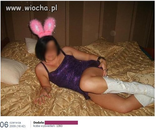 Ponętny króliczek - uszka są, białe kozaczki też..