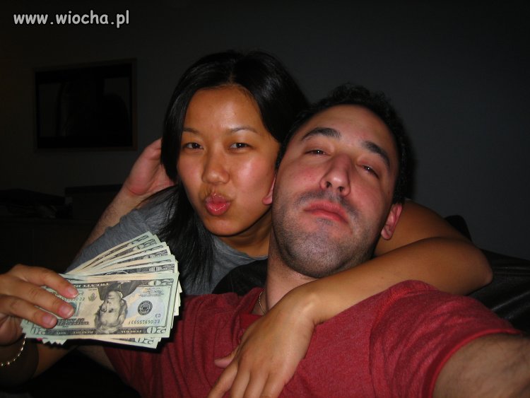 Lans na opaloną Chinkę i 20-dolarówki. 