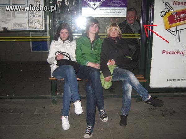 Nie ma to jak czekanie na autobus.
