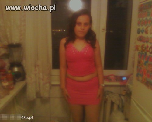 Sexy lachona z brzuszkiem...