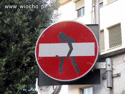 Jeden ze znaków na Polskich Drogach
