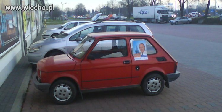 Bezcenne - zobaczyć gościa z plakatu wysiadającego