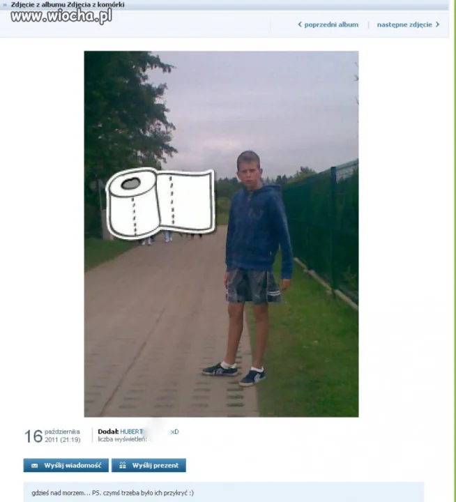 Wklejony papier toaletowy...