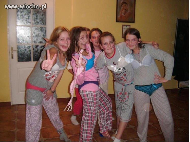 Pidżama party...