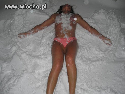 Aniołek na śniegu