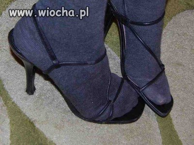 Wiejski lans na nowe buciki.
