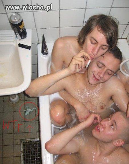 A takie tam z Kolegami w wannie...