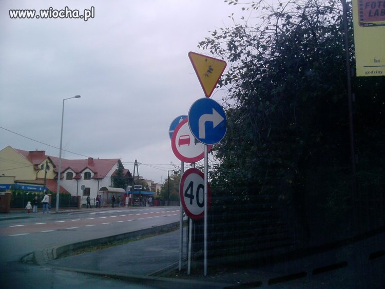 Kolejne znaki drogowe