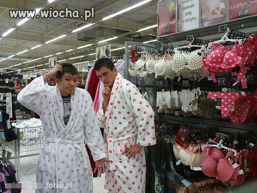 Chłopcy na zakupach 