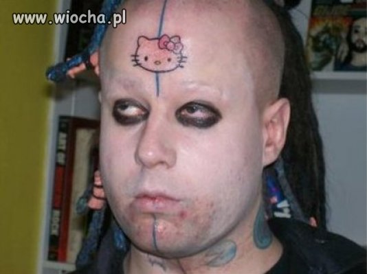 Hello Kitty z pazurem