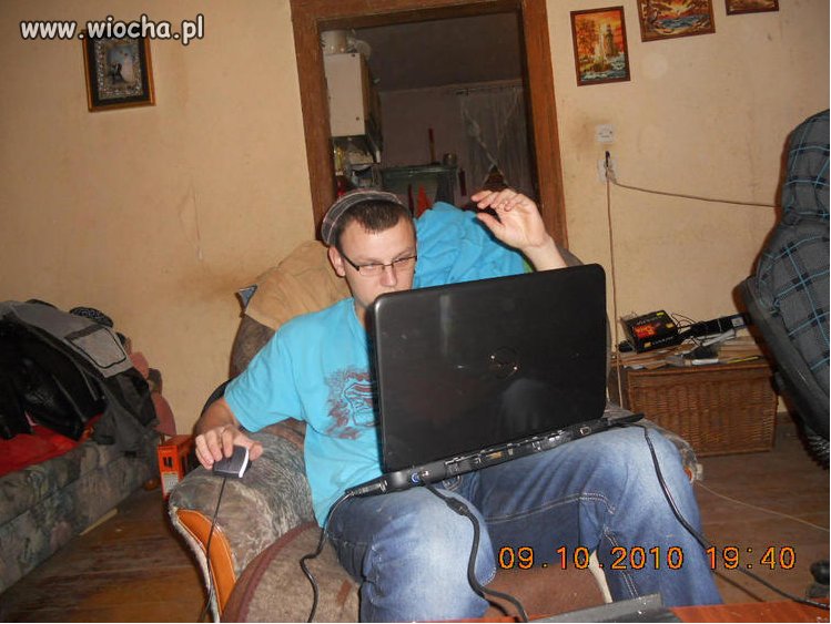 Laptop jest