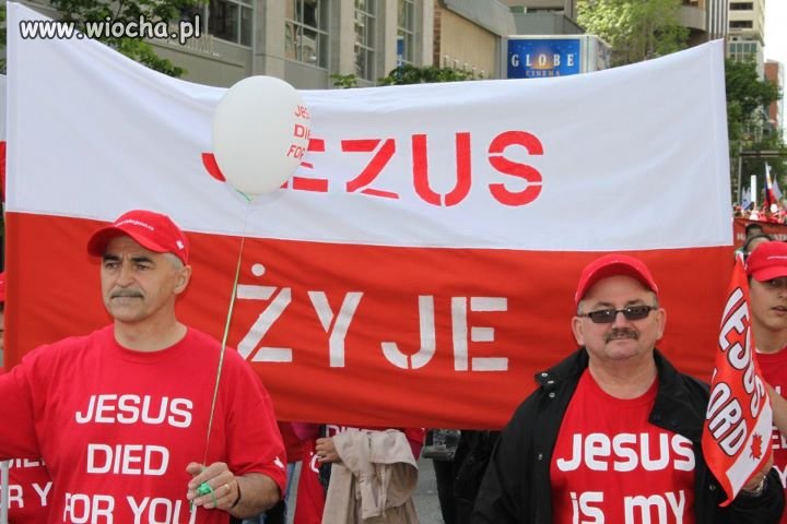 JEZUS ŻYJE
