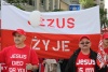 JEZUS ŻYJE