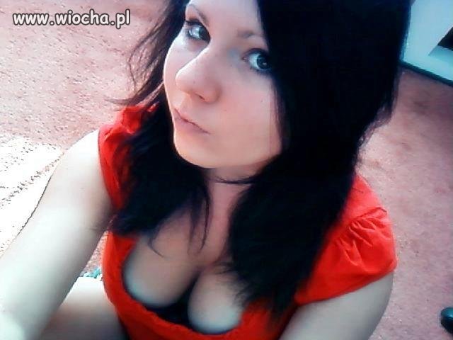 Dzióbek jest, cycki są, sweet focia z rąsi jest.