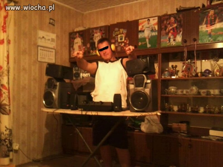 Wiejski DJ daje czadu