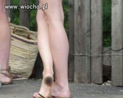 Pokaż stópki
