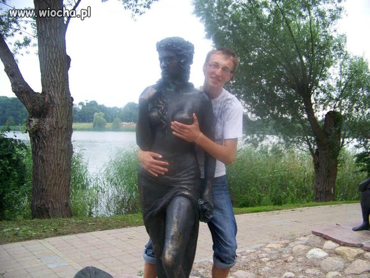 Ciekawe czym on chciał zaimponować