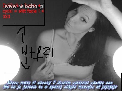 Dzióbek + lusterko + cycki = słitt focia